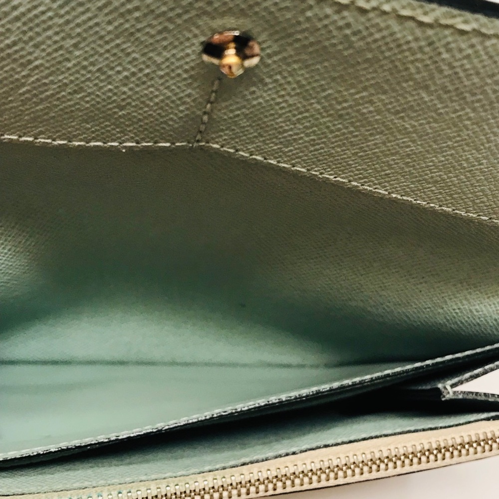 LOUIS VUITTON Electric Epi Tri-Color Flore Wallet - Picture 10 of 13